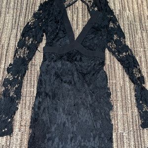 New lace open back detail body on dress
